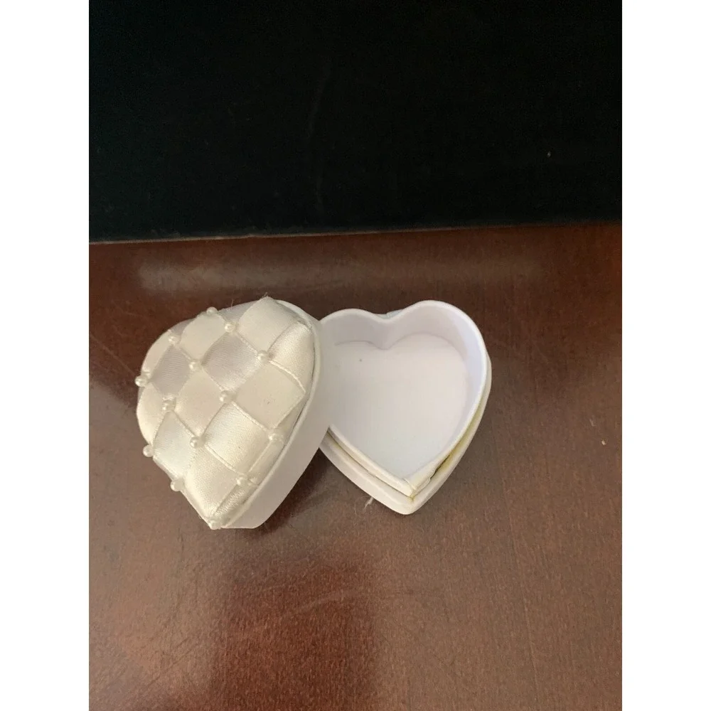 Heart Shape Pearl Beads Decorative‎ Trinket Box Good Condition
